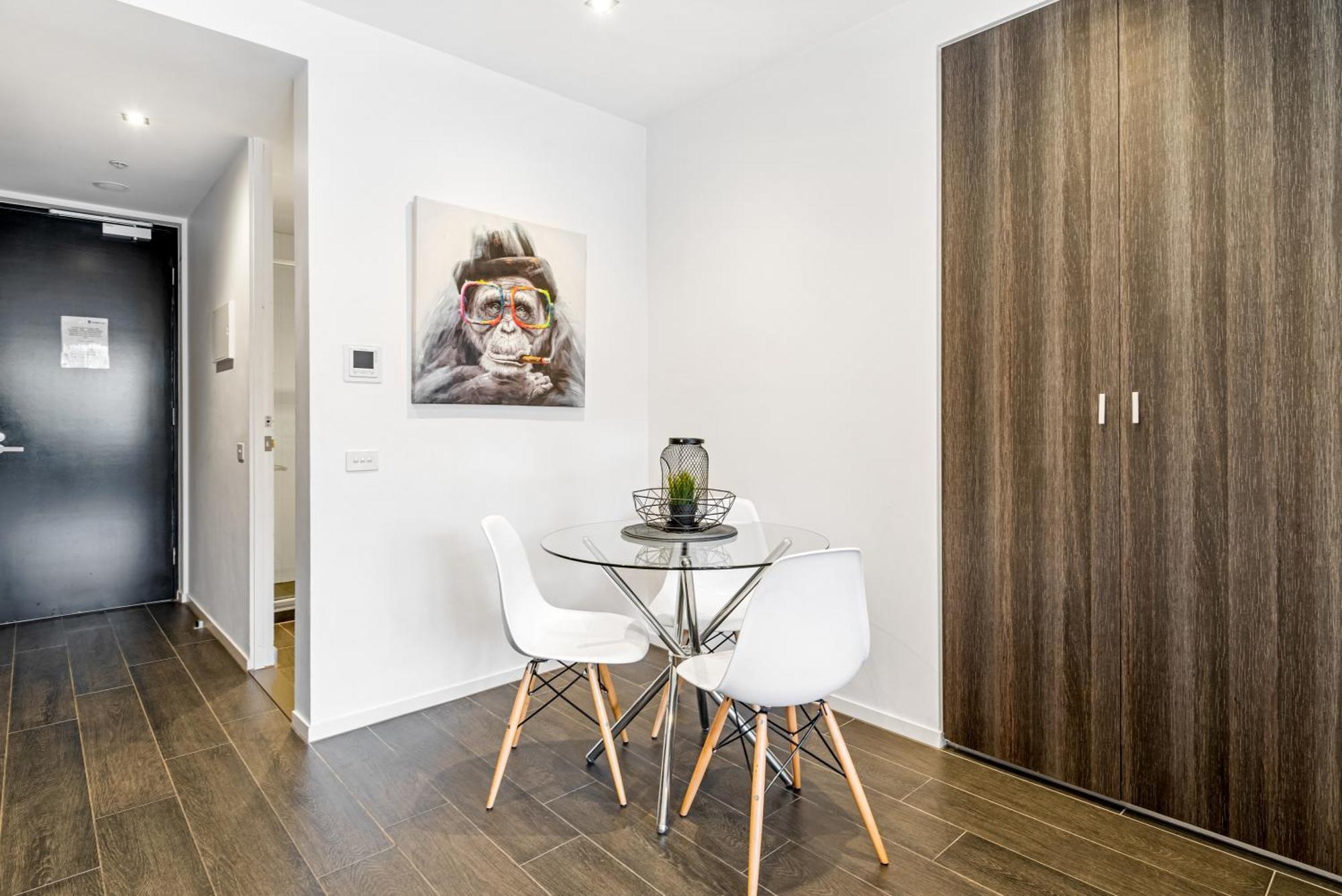 Complete Host Halo Apartments Melbourne Værelse billede