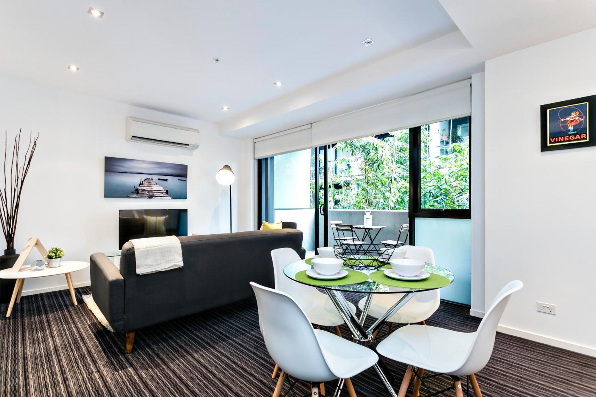 Complete Host Halo Apartments Melbourne Eksteriør billede