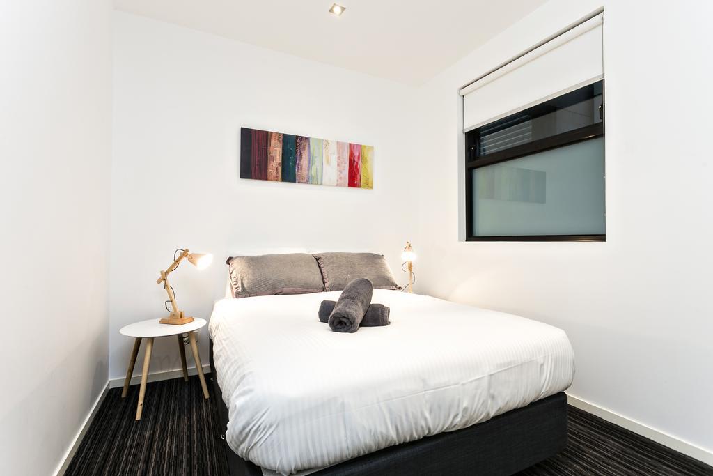 Complete Host Halo Apartments Melbourne Eksteriør billede